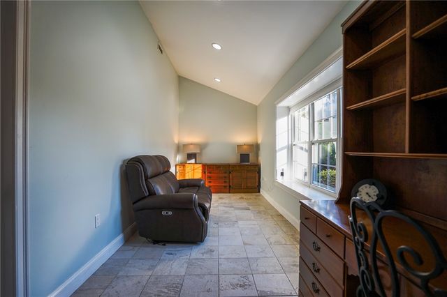 6 Tryon Avenue, East Providence, RI 02916