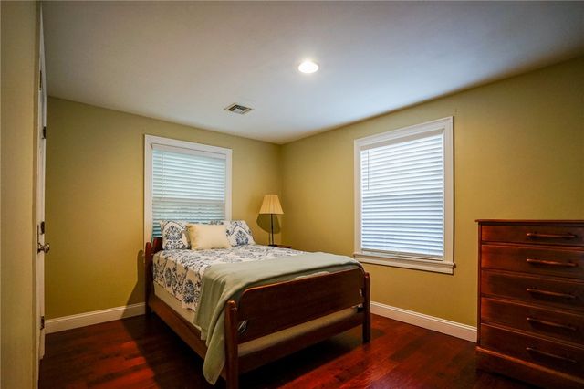6 Tryon Avenue, East Providence, RI 02916
