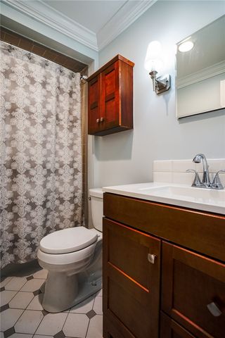 6 Tryon Avenue, East Providence, RI 02916