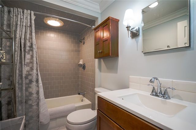 6 Tryon Avenue, East Providence, RI 02916