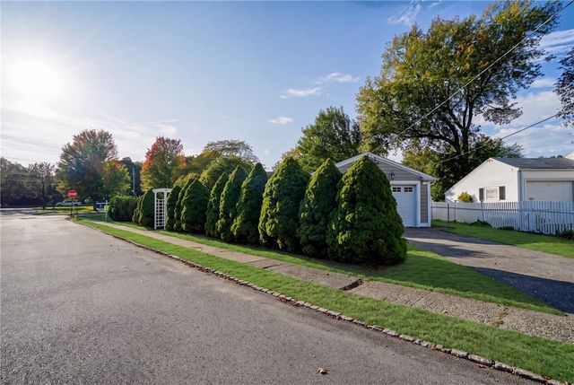 6 Tryon Avenue, East Providence, RI 02916