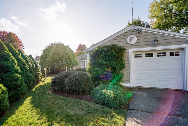 6 Tryon Avenue, East Providence, RI 02916