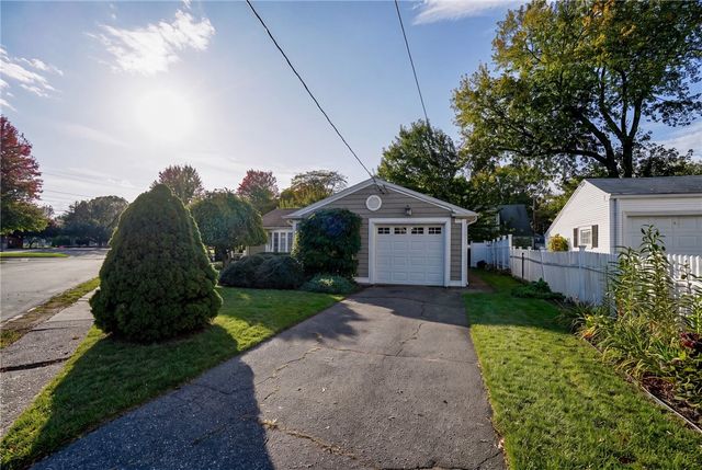 6 Tryon Avenue, East Providence, RI 02916