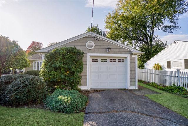 6 Tryon Avenue, East Providence, RI 02916