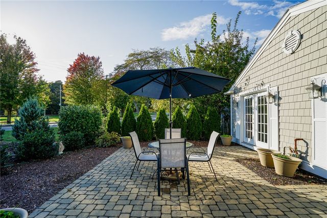 6 Tryon Avenue, East Providence, RI 02916