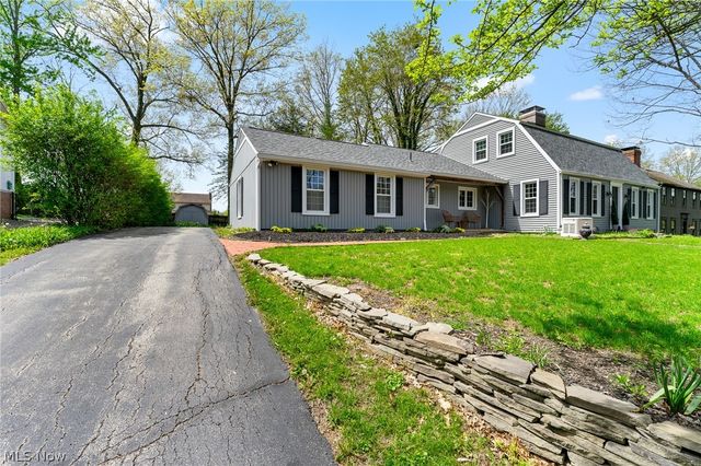 830 Blueberry Hill Drive, Canfield, OH 44406