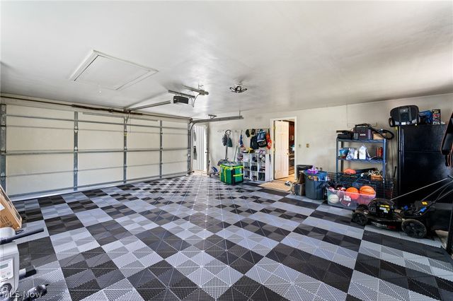 830 Blueberry Hill Drive, Canfield, OH 44406