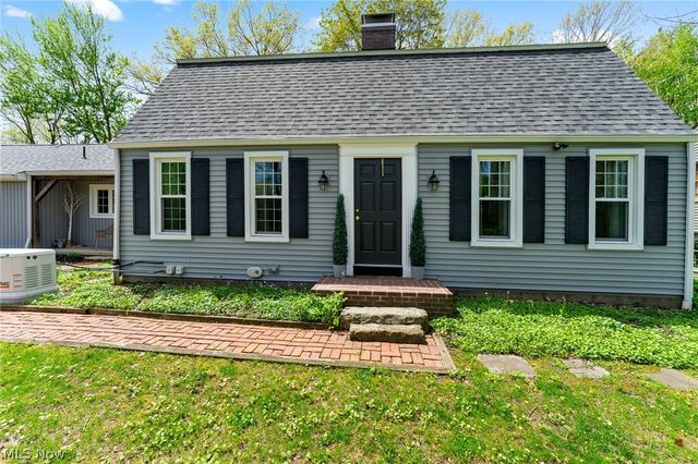 830 Blueberry Hill Drive, Canfield, OH 44406