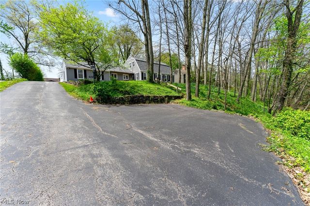 830 Blueberry Hill Drive, Canfield, OH 44406