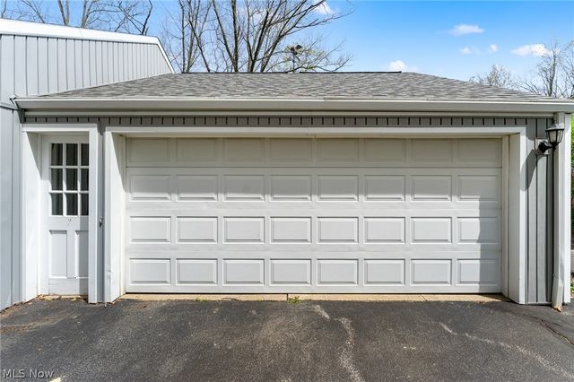 830 Blueberry Hill Drive, Canfield, OH 44406
