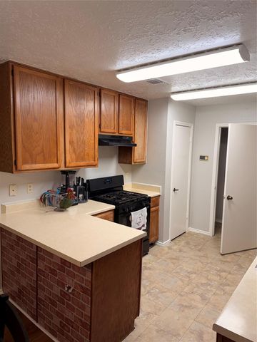 8010 Western Trail Drive, Houston, TX 77040