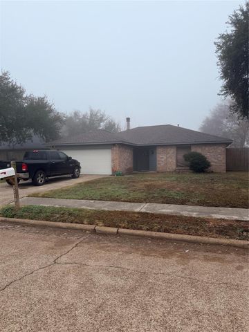 8010 Western Trail Drive, Houston, TX 77040