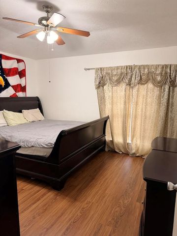 8010 Western Trail Drive, Houston, TX 77040