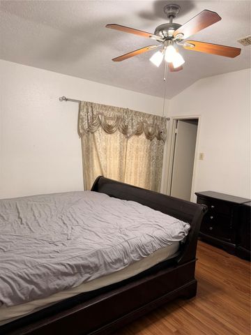 8010 Western Trail Drive, Houston, TX 77040