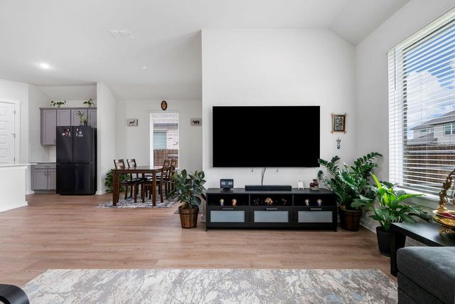 1813 Crow Hop VW, Leander, TX 78641