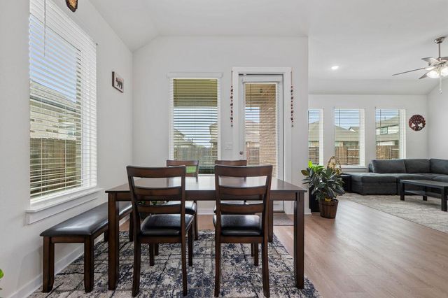 1813 Crow Hop VW, Leander, TX 78641