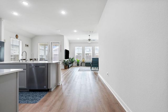 1813 Crow Hop VW, Leander, TX 78641