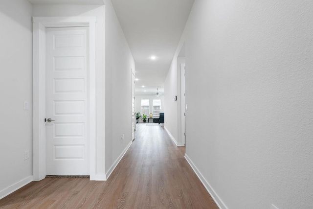 1813 Crow Hop VW, Leander, TX 78641