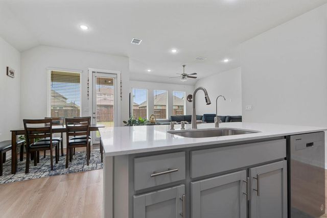 1813 Crow Hop VW, Leander, TX 78641