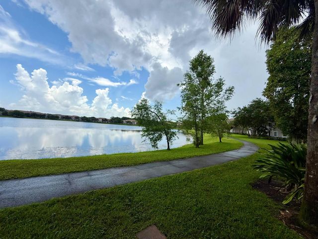 5065 Wiles Road 105, Coconut Creek, FL 33073
