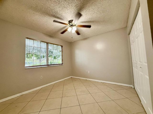 5065 Wiles Road 105, Coconut Creek, FL 33073