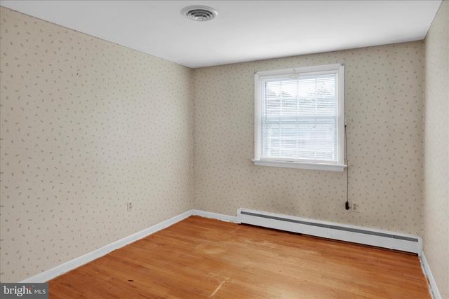 131 GARDEN CITY DR, Lancaster, PA 17602