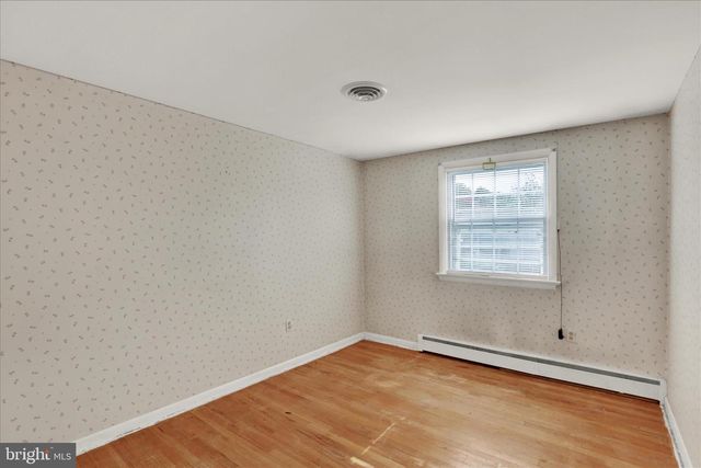 131 GARDEN CITY DR, Lancaster, PA 17602