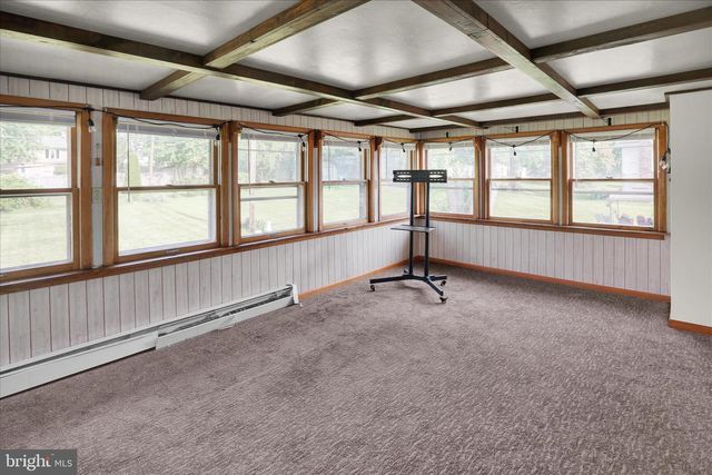 131 GARDEN CITY DR, Lancaster, PA 17602