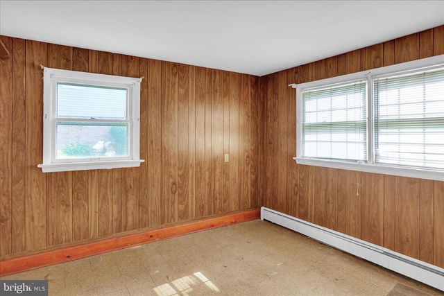131 GARDEN CITY DR, Lancaster, PA 17602