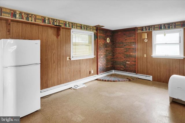131 GARDEN CITY DR, Lancaster, PA 17602
