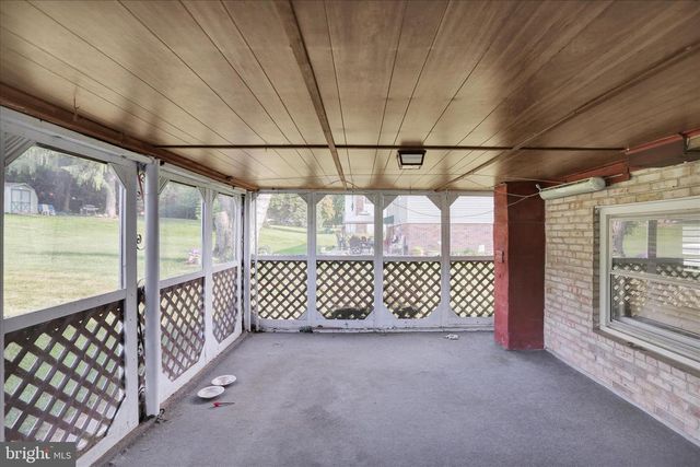 131 GARDEN CITY DR, Lancaster, PA 17602