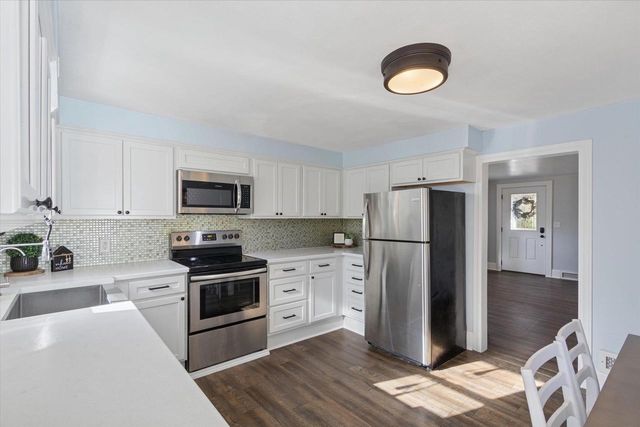 1106 E Court Street, Janesville, WI 53545