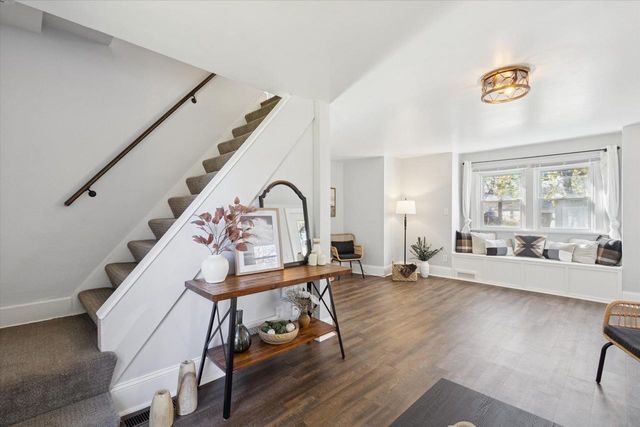 1106 E Court Street, Janesville, WI 53545