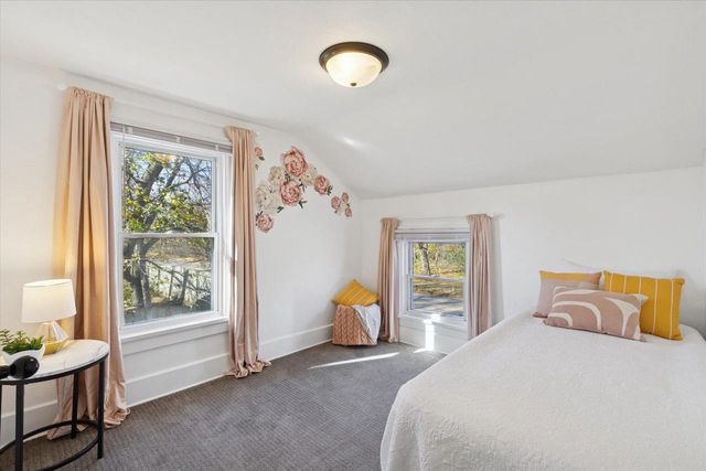 1106 E Court Street, Janesville, WI 53545