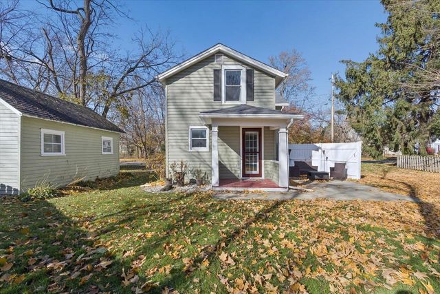 1106 E Court Street, Janesville, WI 53545