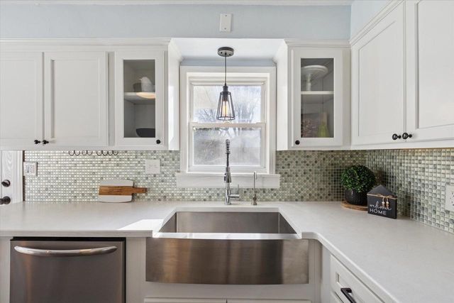 1106 E Court Street, Janesville, WI 53545