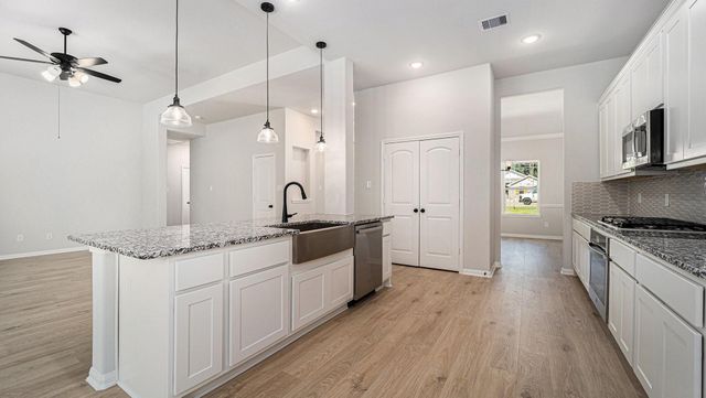 22 Cattle Drive, Bay City, TX 77414