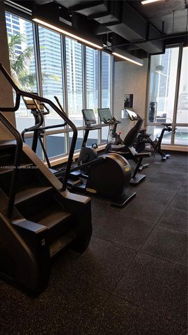 227 NE 2nd St 1613, Miami, FL 33132