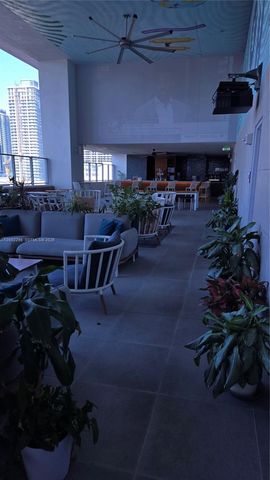 227 NE 2nd St 1613, Miami, FL 33132