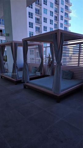 227 NE 2nd St 1613, Miami, FL 33132