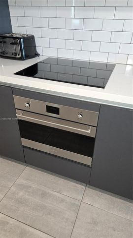 227 NE 2nd St 1613, Miami, FL 33132