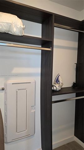 227 NE 2nd St 1613, Miami, FL 33132