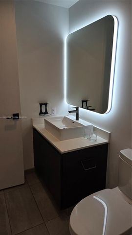 227 NE 2nd St 1613, Miami, FL 33132