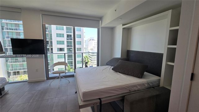 227 NE 2nd St 1613, Miami, FL 33132