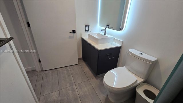 227 NE 2nd St 1613, Miami, FL 33132