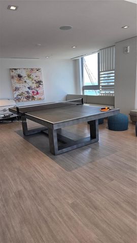 227 NE 2nd St 1613, Miami, FL 33132