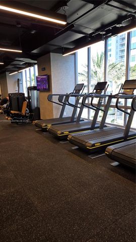 227 NE 2nd St 1613, Miami, FL 33132