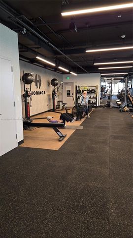 227 NE 2nd St 1613, Miami, FL 33132