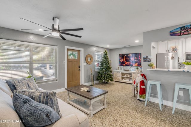 402 Lincoln Avenue, New Smyrna Beach, FL 32169