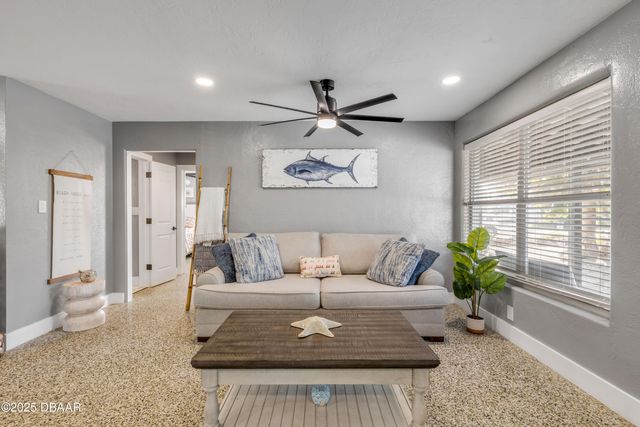 402 Lincoln Avenue, New Smyrna Beach, FL 32169